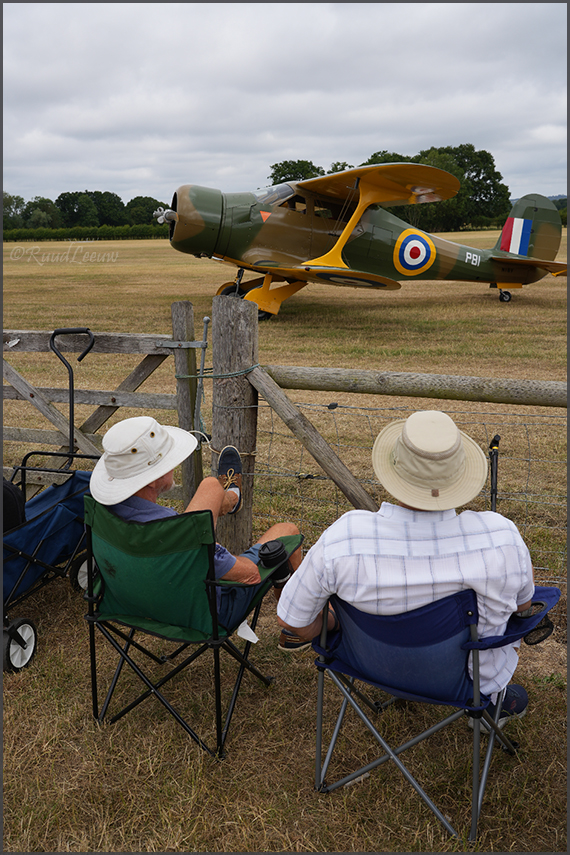 Headcorn Aerodrome, people at air show 28June25